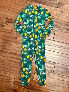 Hanna AnderssonGreen Printed Zip Front Footie Pajamas with Yellow Accents